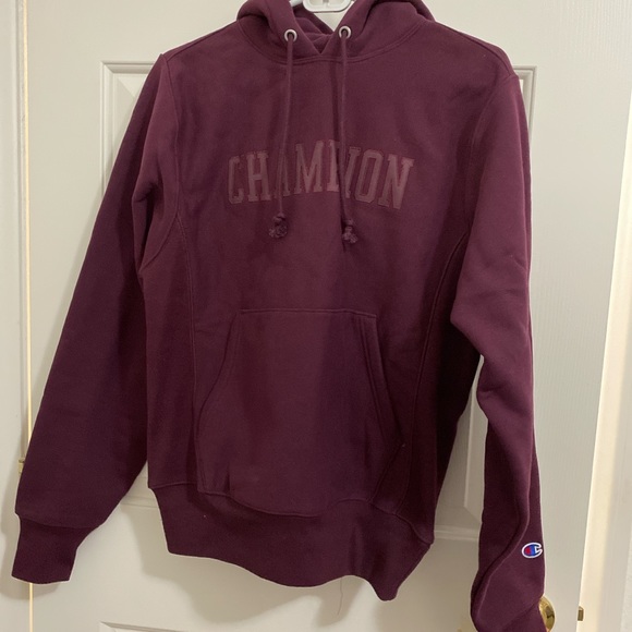 Champion Sweaters - Champion maroon reverse weave hoodie